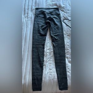 Luluemon size 4 grey striped leggings